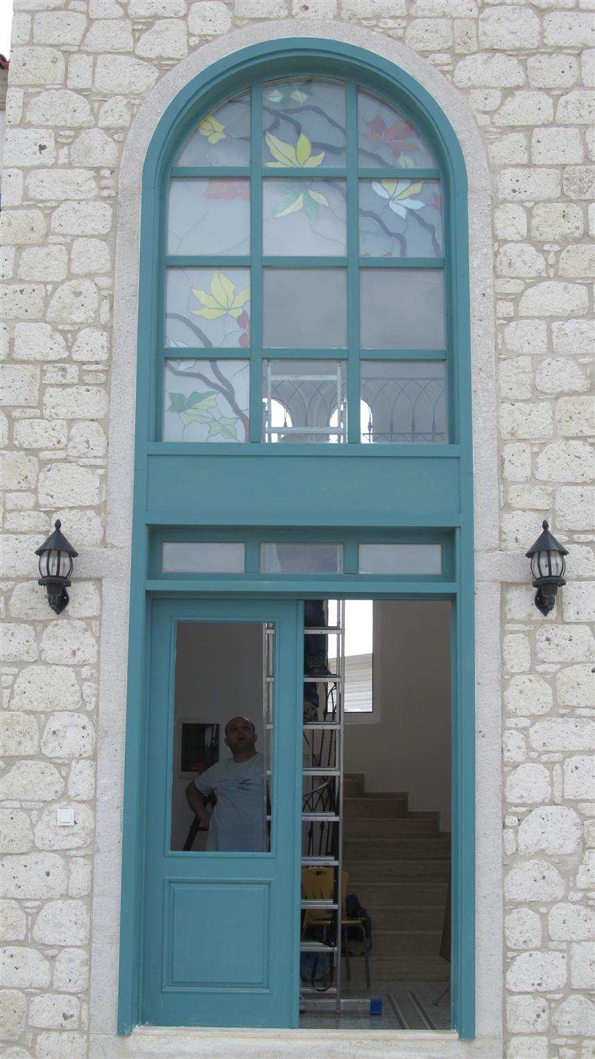 Alaçatı Taş ev Kapı ve Merdiven Çıkışı Ege vitray izmir